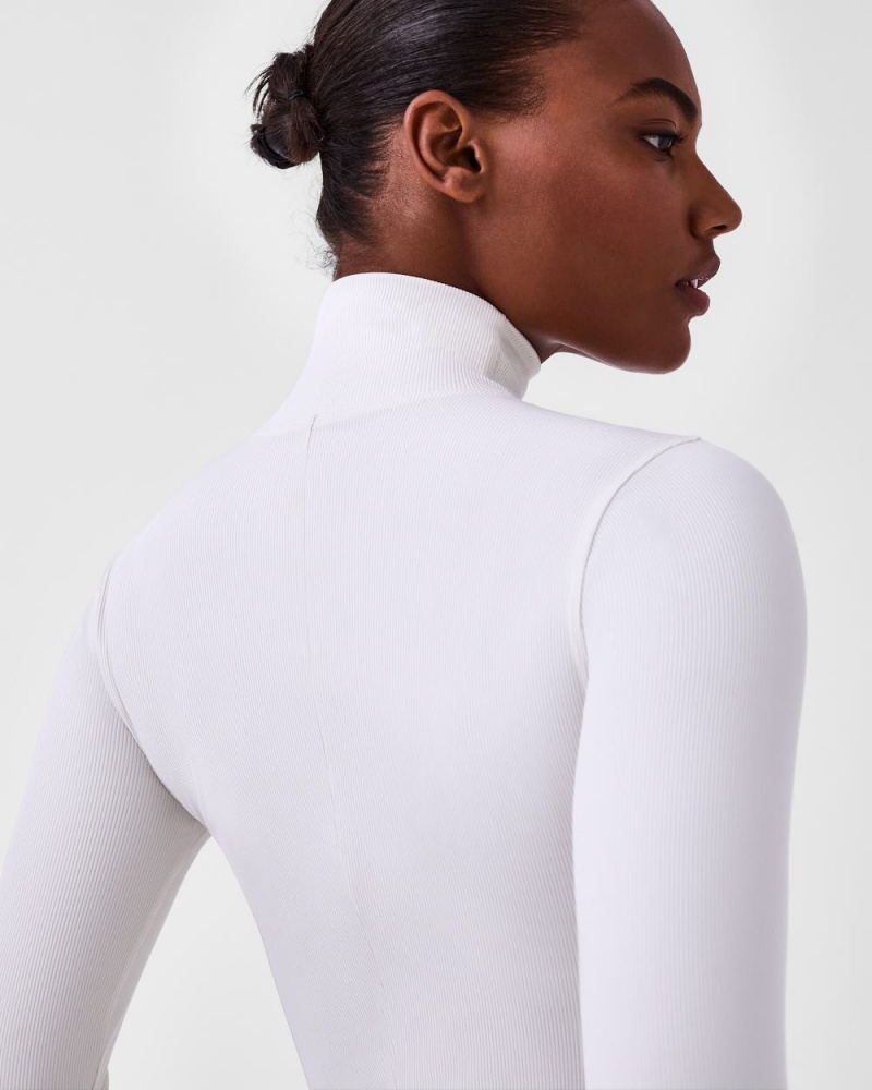 Spanx Suit Yourself Nervürlü Long Sleeve Turtleneck Bodysuit Kadın Beyaz | HDZQEO132